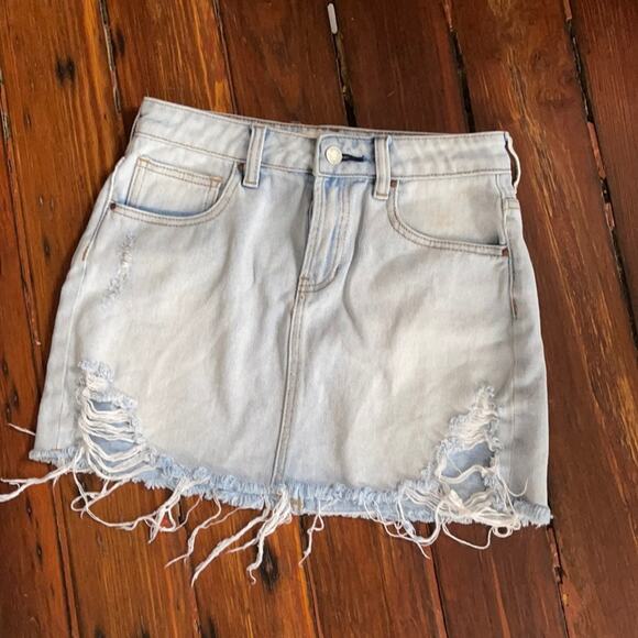 PacSun Dresses & Skirts - PACSUN distressed light wash cutoff frayed hem denim jeanmini skirt sz 24